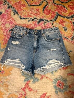 Women’s Stradivarius Distressed High-Waist Denim Shorts